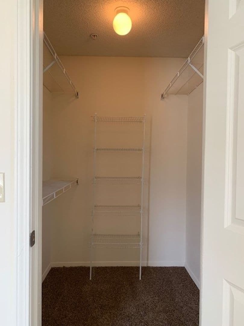 Horn Lake Apartment: 4375 Highway 51 North