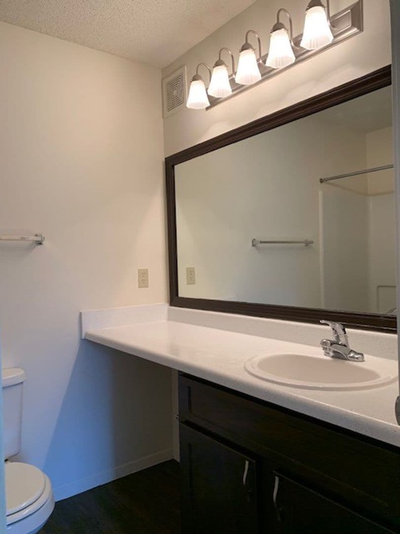 Horn Lake Apartment: 4375 Highway 51 North