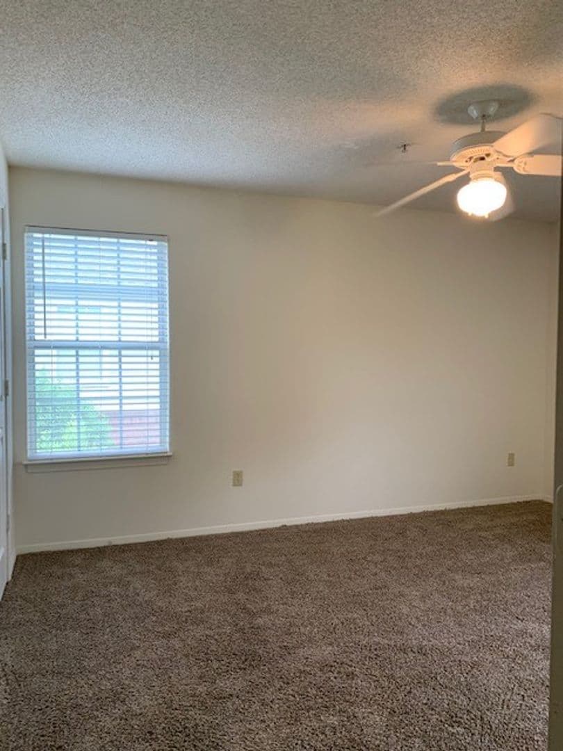 Horn Lake Apartment: 4375 Highway 51 North
