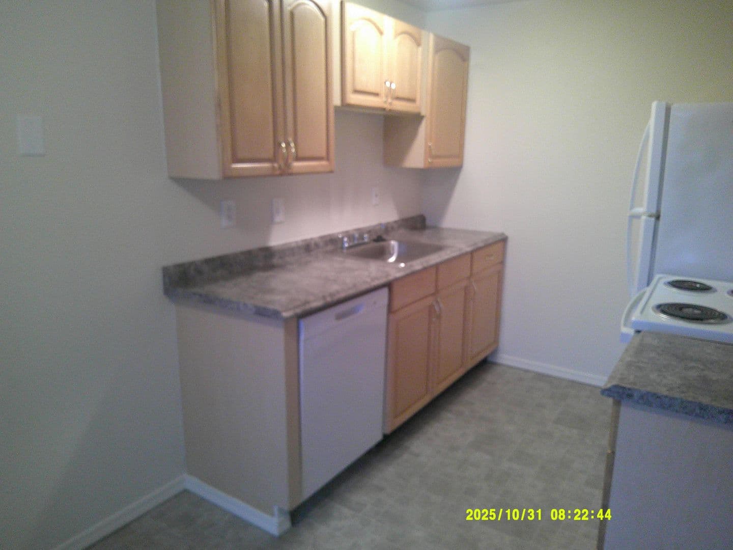 Salem Apartment: 1253 Royvonne Ave. SE