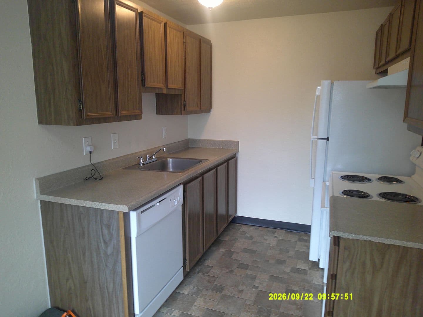 Salem Apartment: 1253 Royvonne Ave. SE