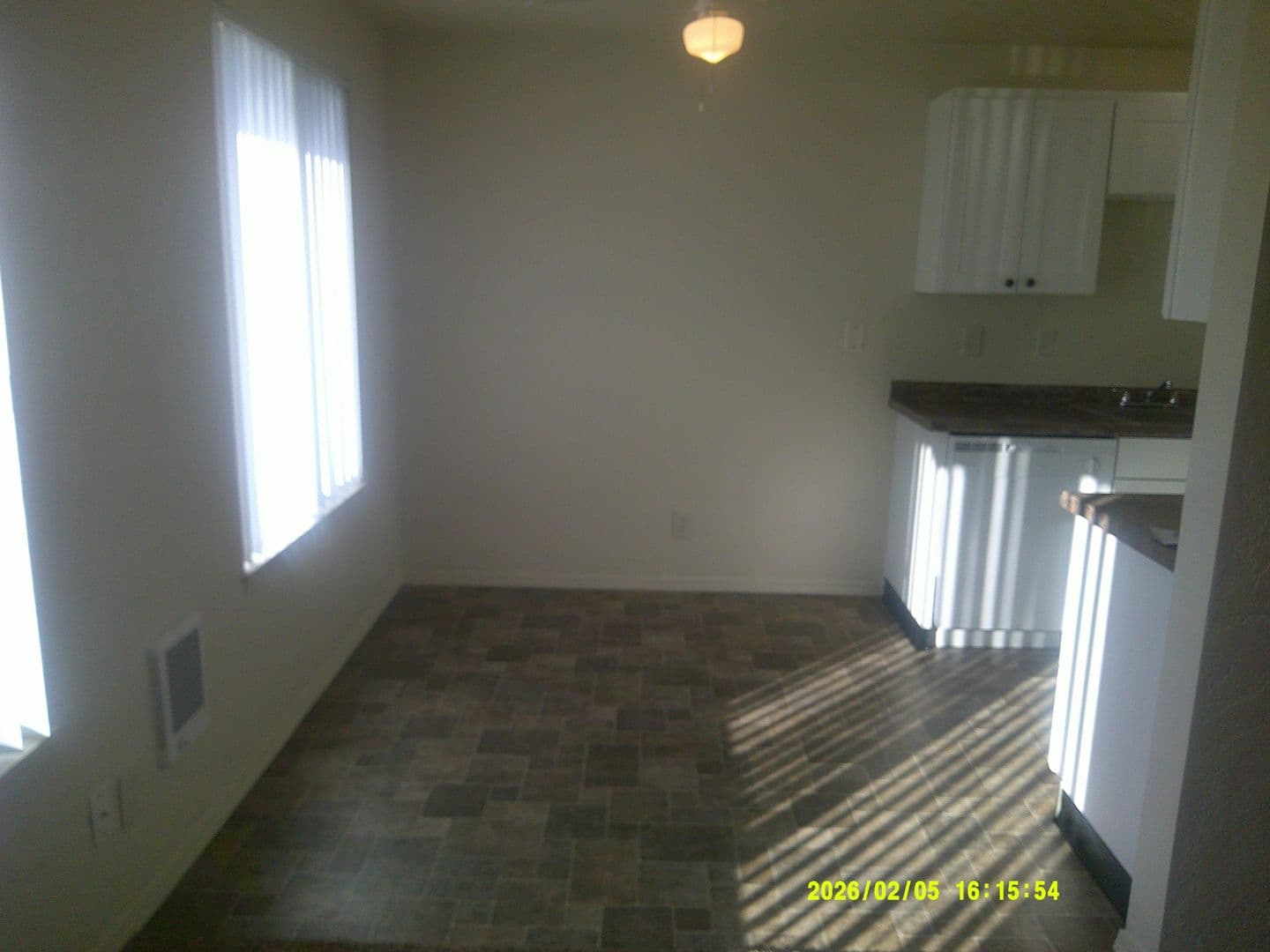 Salem Apartment: 1253 Royvonne Ave. SE