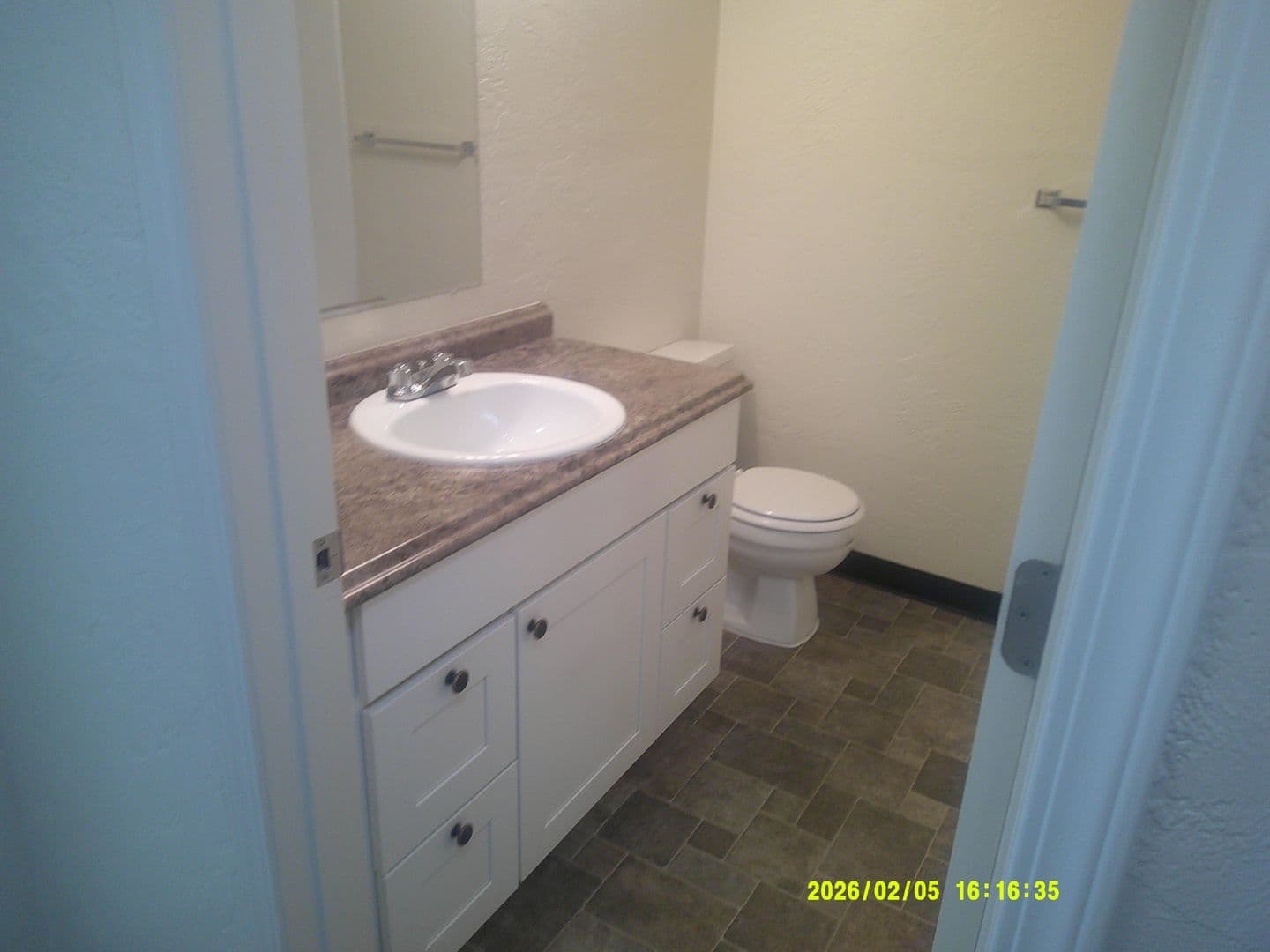 Salem Apartment: 1253 Royvonne Ave. SE