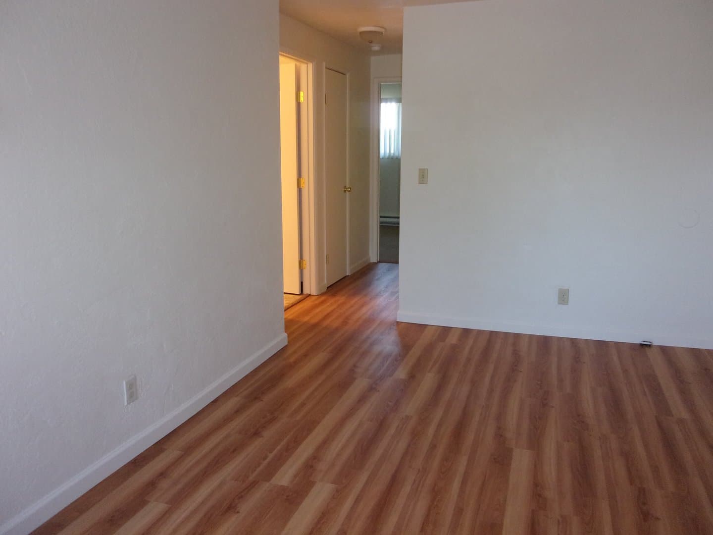 Salem Apartment: 1253 Royvonne Ave. SE