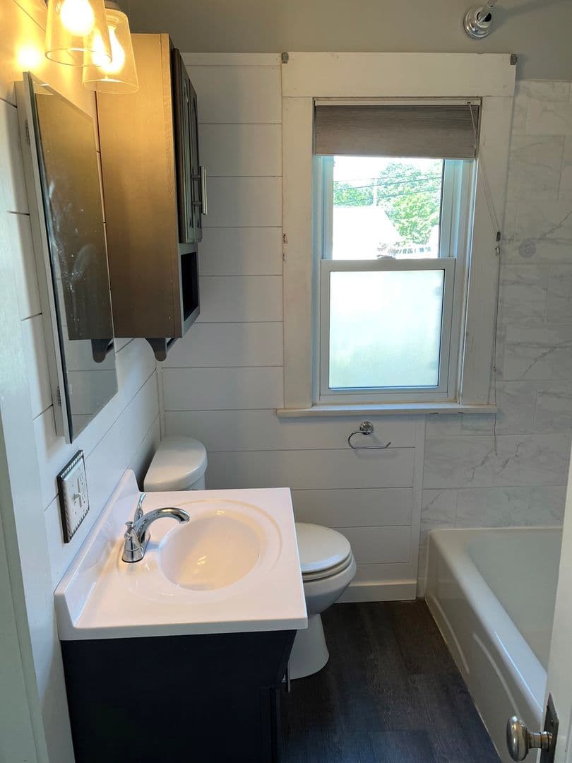 Moline House: 2721 15th ST