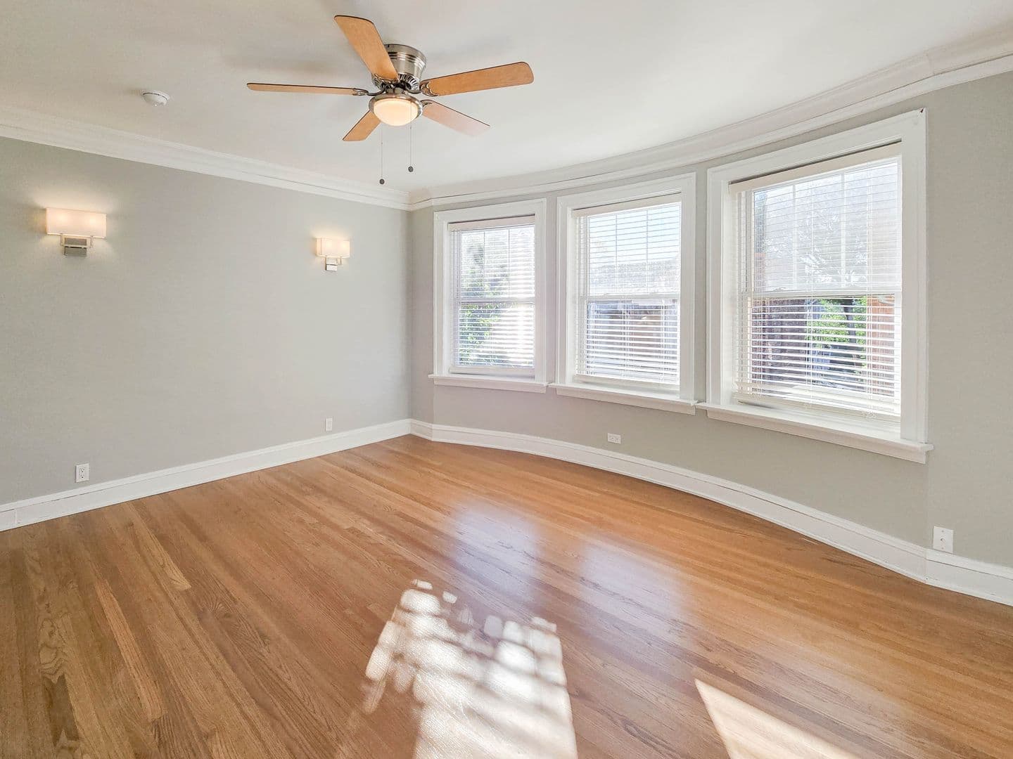 Chicago Apartment: 4917 N. Hermitage Ave.