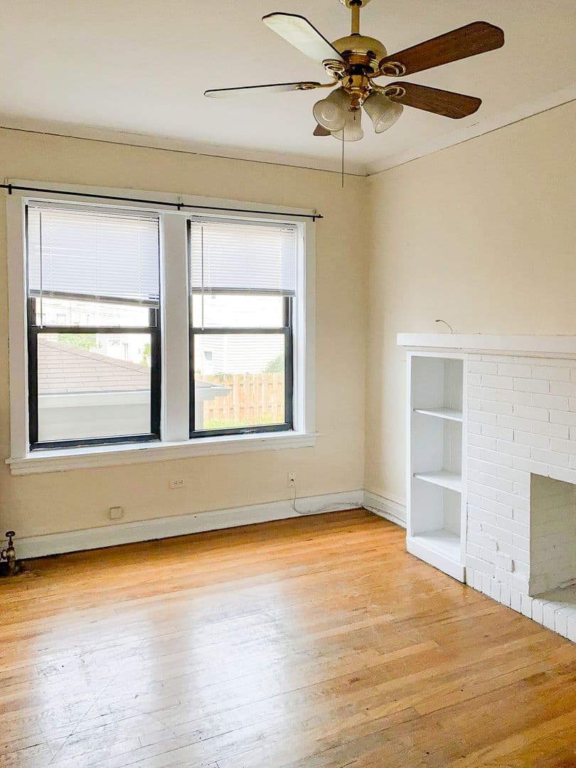 Chicago Apartment: 4844 N. Rockwell St.