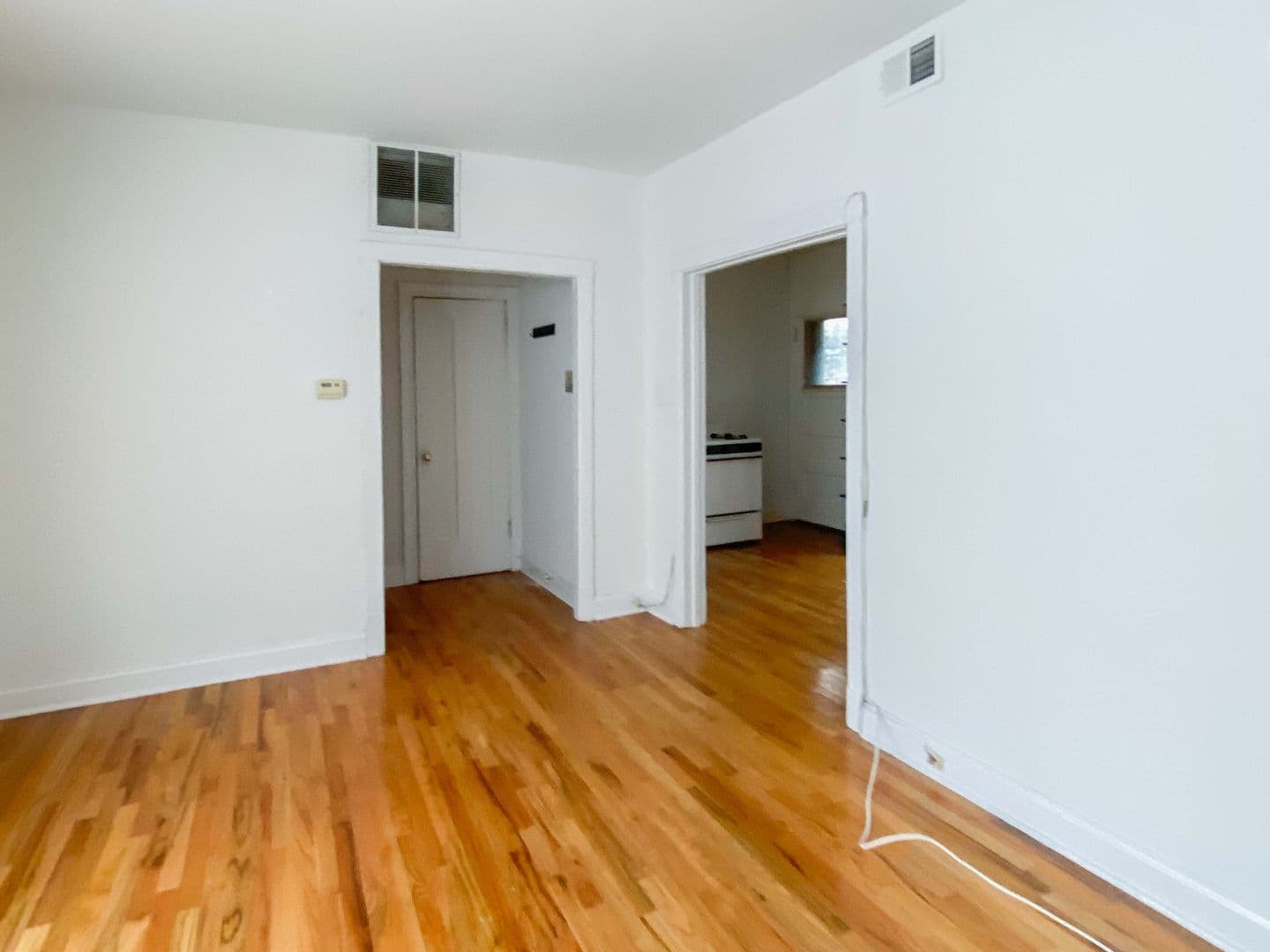 Chicago Apartment: 3521 N. Broadway St.