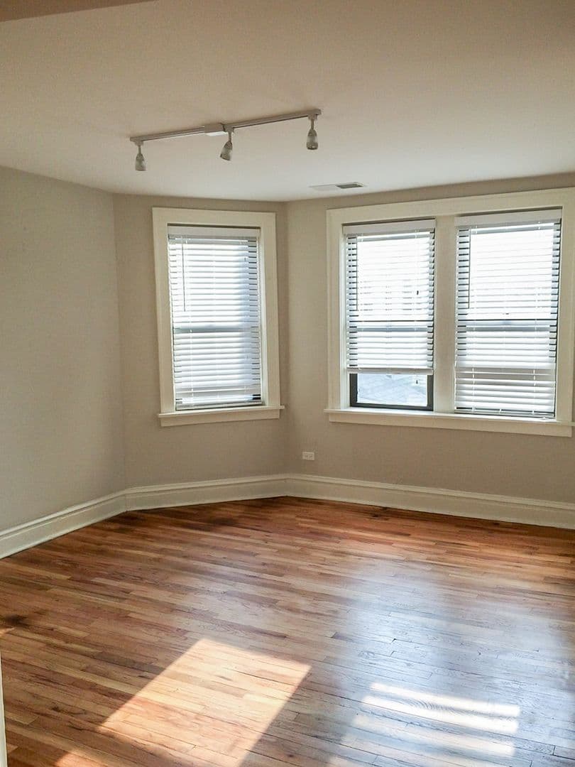 Chicago Apartment: 2229 W. Wilson Ave.