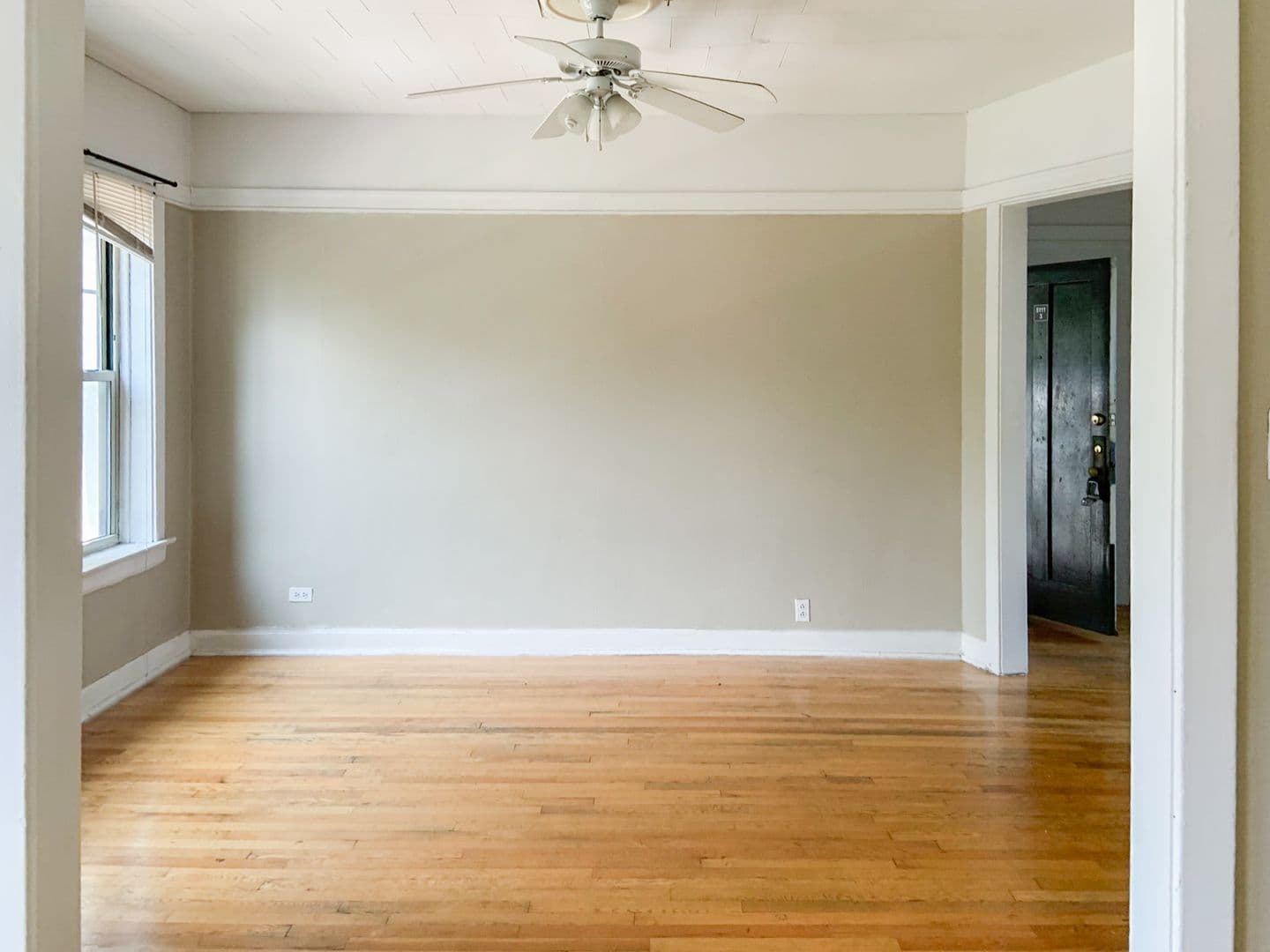 Chicago Apartment: 1916 W. Winona St.