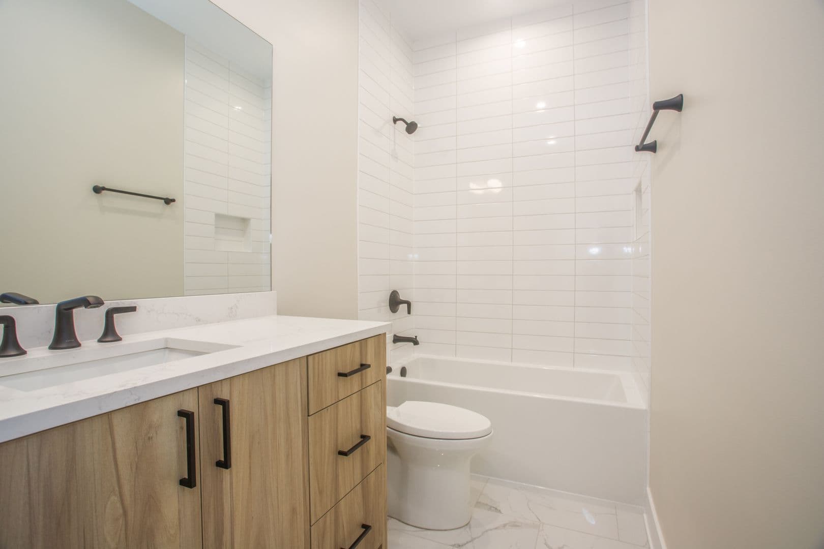 Chicago Apartment: 1405 W. Belden Ave.