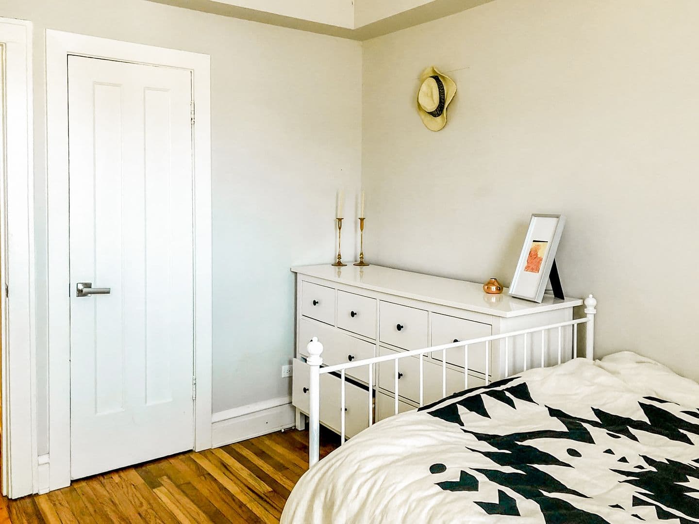 Chicago Apartment: 2229 W. Wilson Ave.