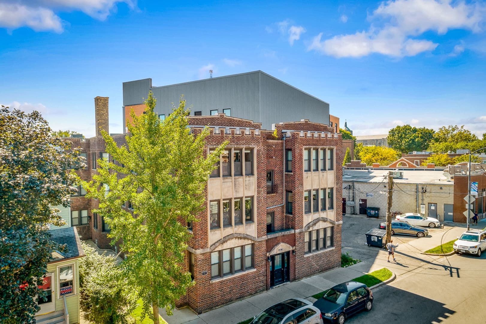 Chicago Apartment: 2229 W. Wilson Ave.