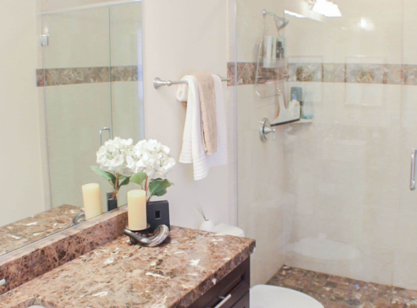 Chicago Apartment: 3229 N. Kenmore Ave.