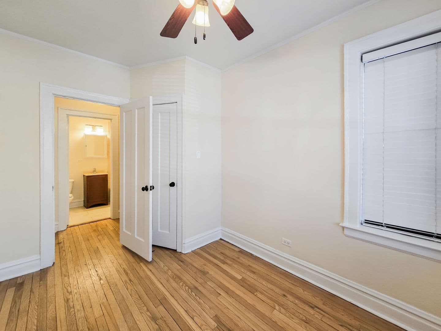 Chicago Apartment: 4715 N. Leavitt St.