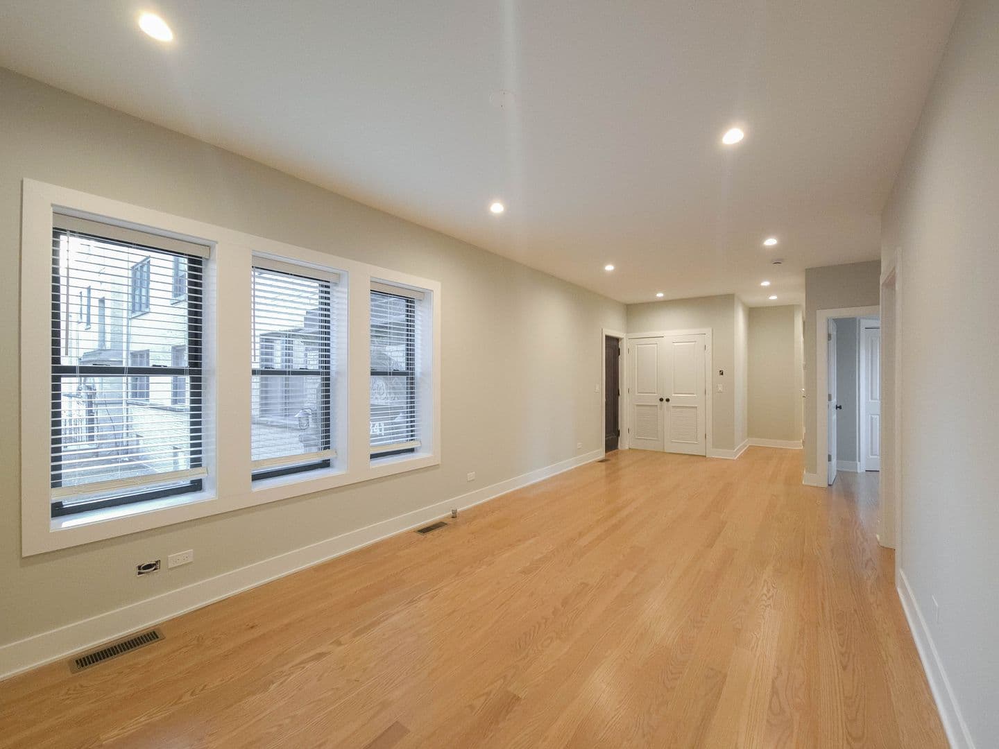 Chicago Apartment: 4837 N. Wolcott Ave.