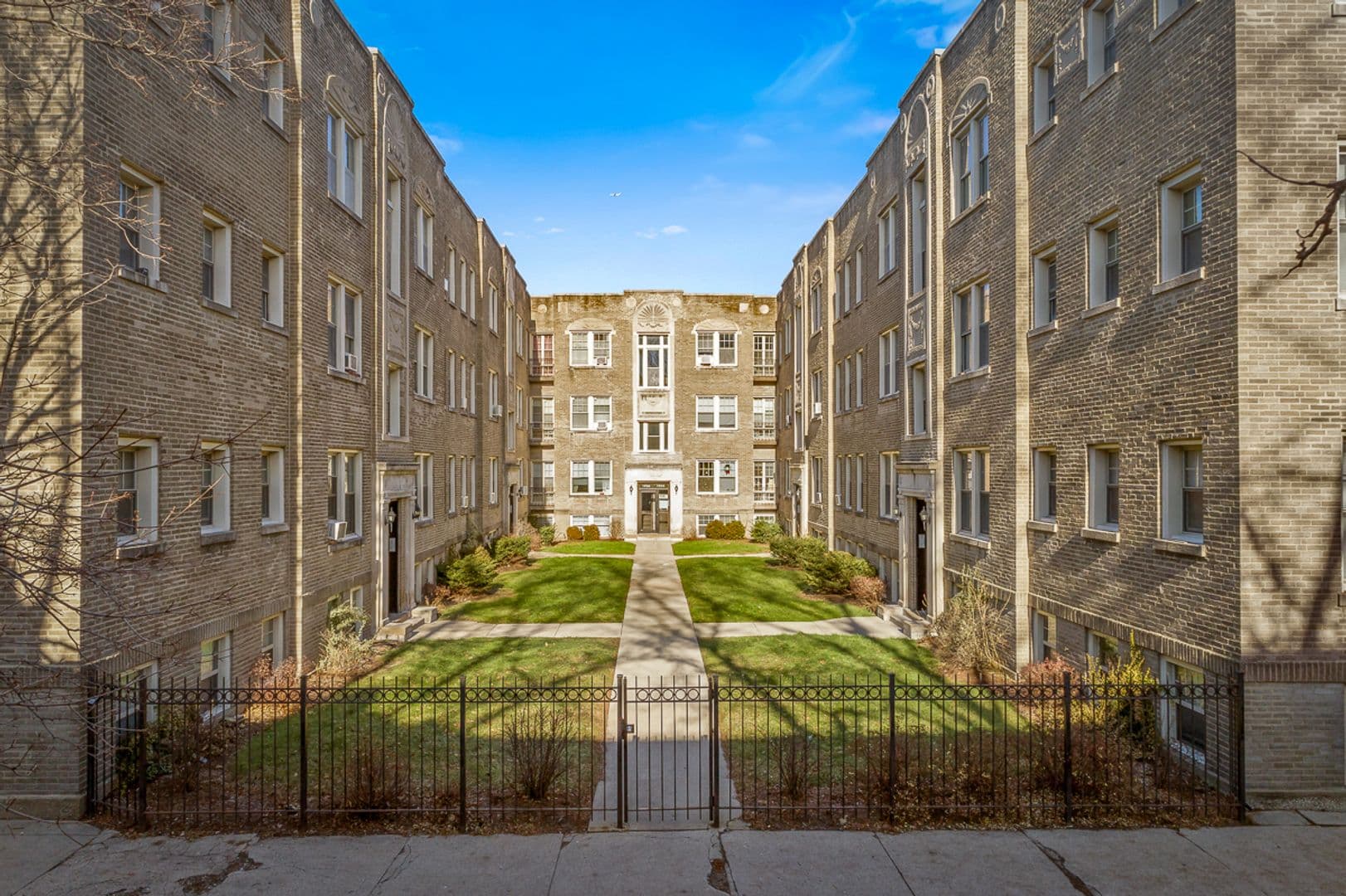 Chicago Apartment: 1916 W. Winona St.
