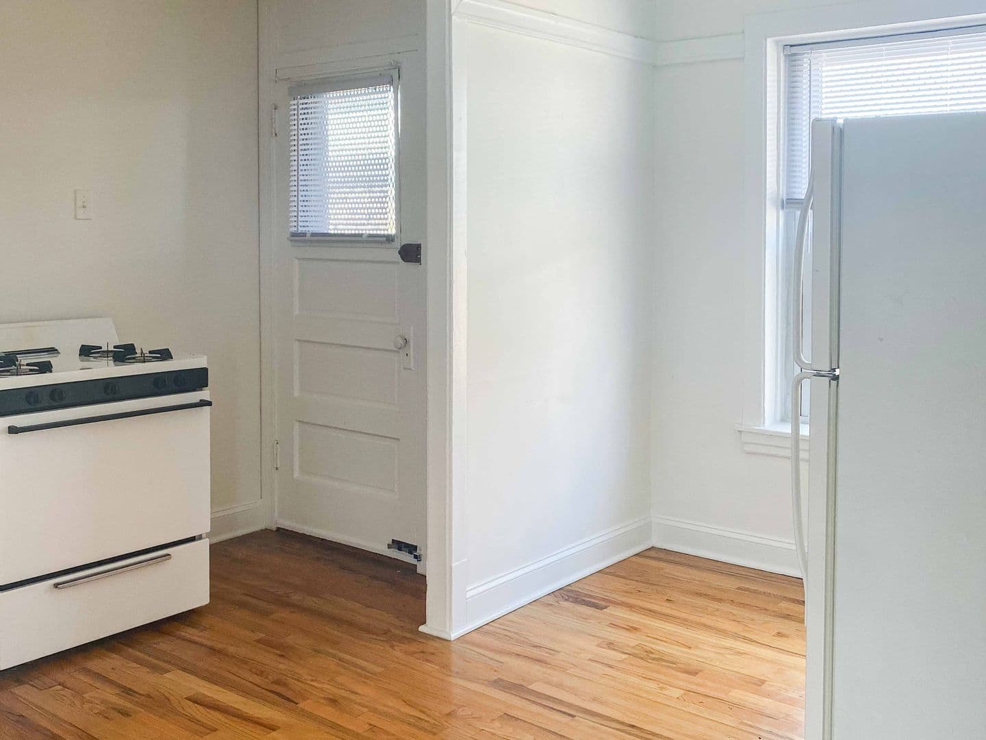 Chicago Apartment: 3521 N. Broadway St.