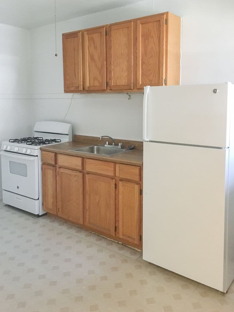 Chicago Apartment: 4844 N. Rockwell St.
