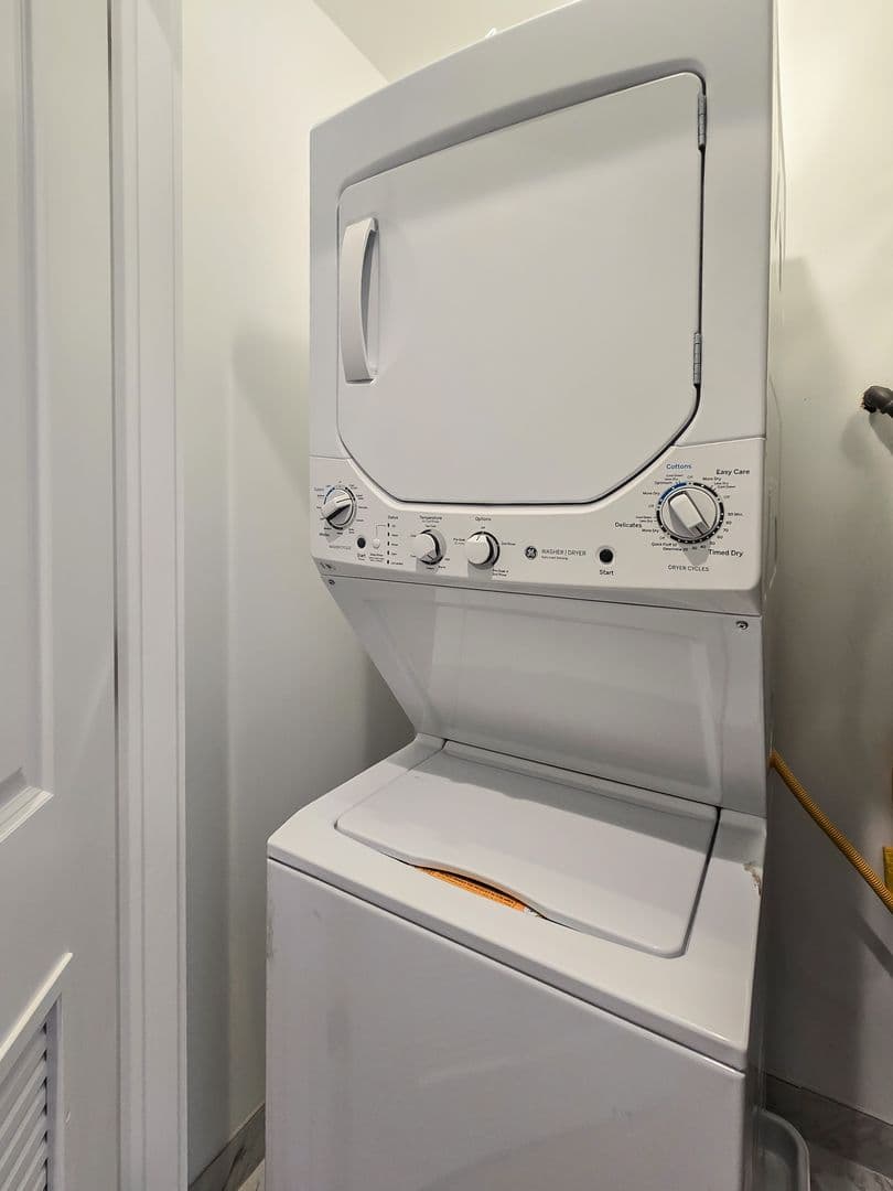 Chicago Apartment: 4837 N. Wolcott Ave.