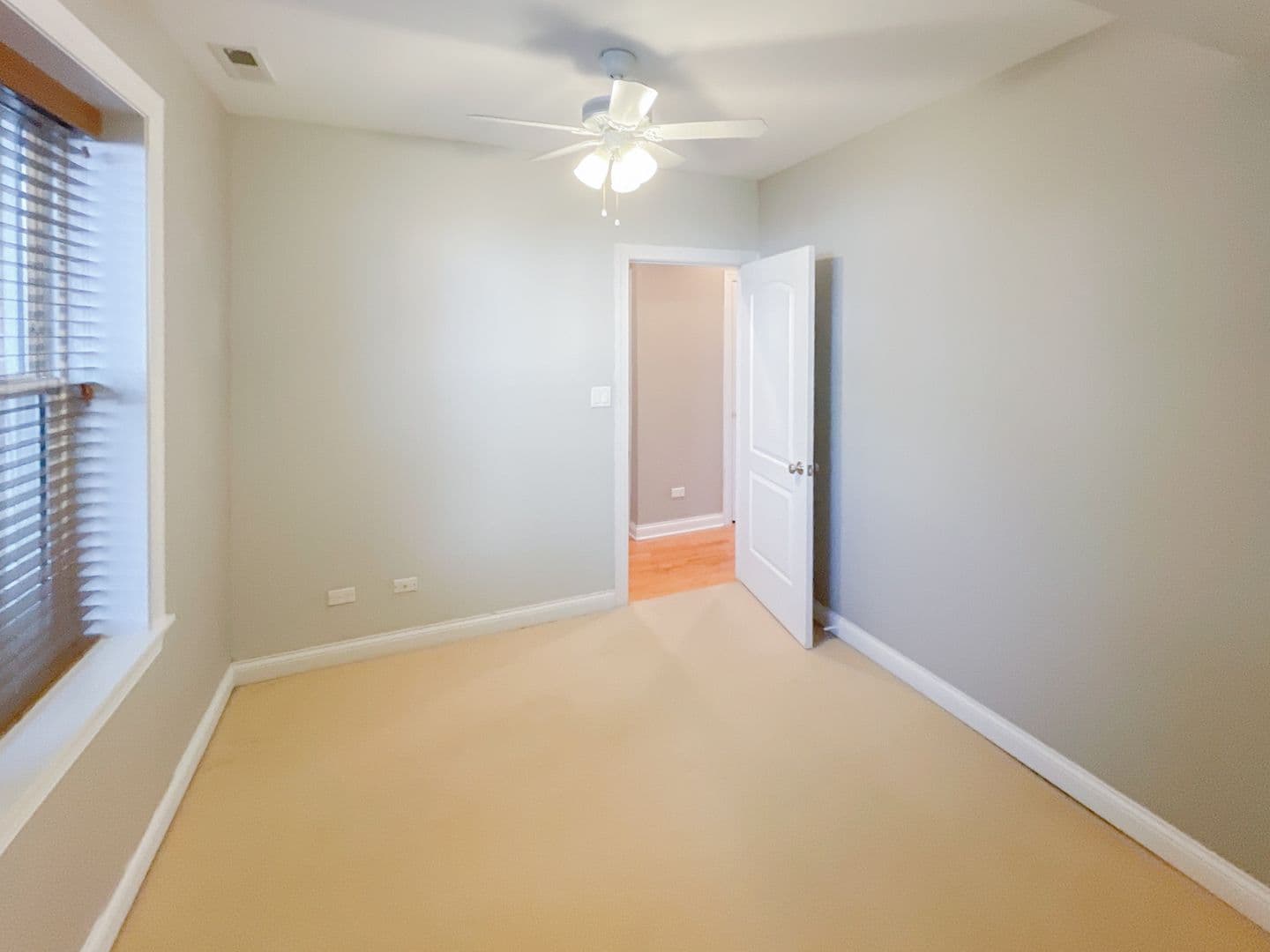 Chicago Apartment: 1634 W. Grace St.
