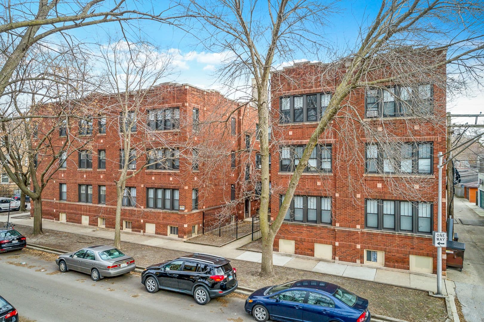 Chicago Apartment: 4715 N. Leavitt St.