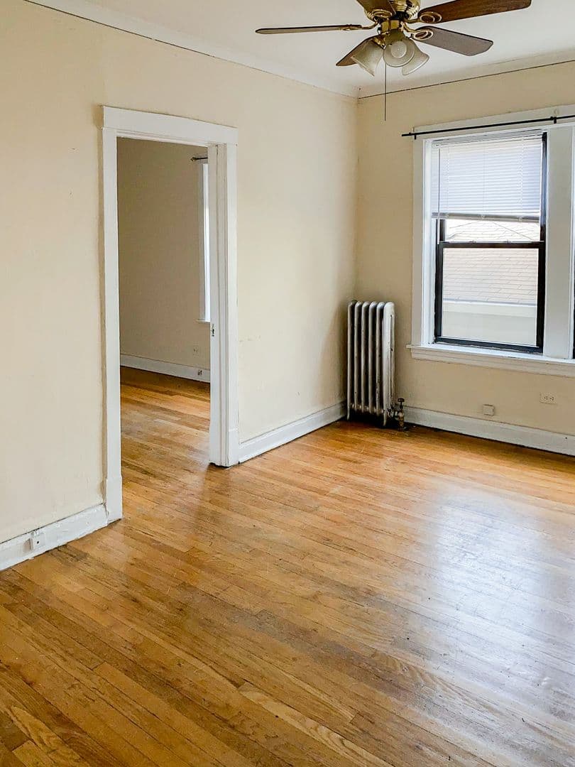 Chicago Apartment: 4844 N. Rockwell St.