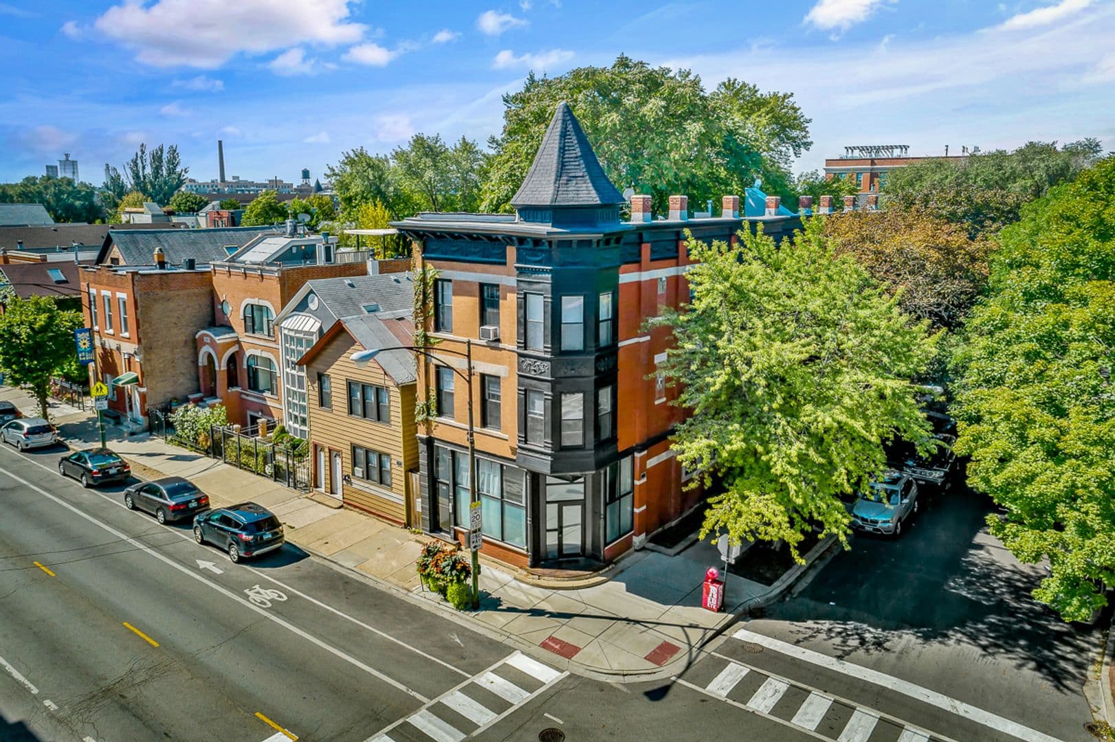 Chicago Apartment: 1405 W. Belden Ave.