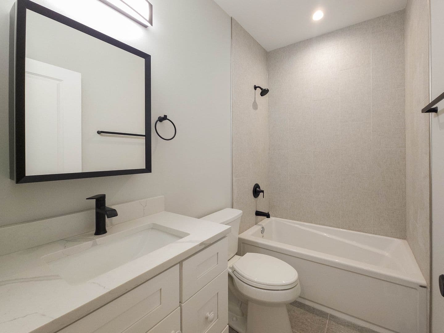Chicago Apartment: 4837 N. Wolcott Ave.
