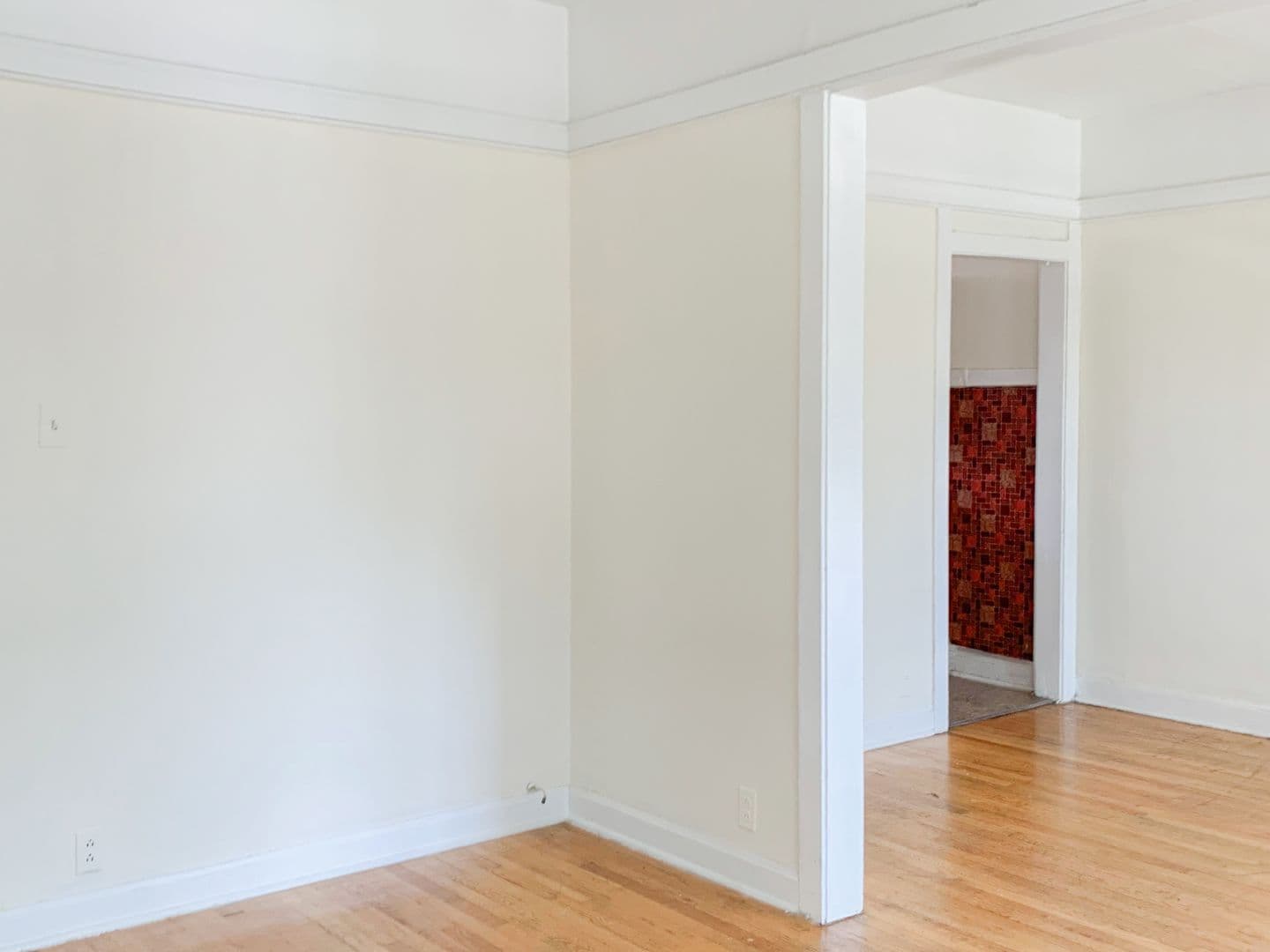 Chicago Apartment: 1916 W. Winona St.