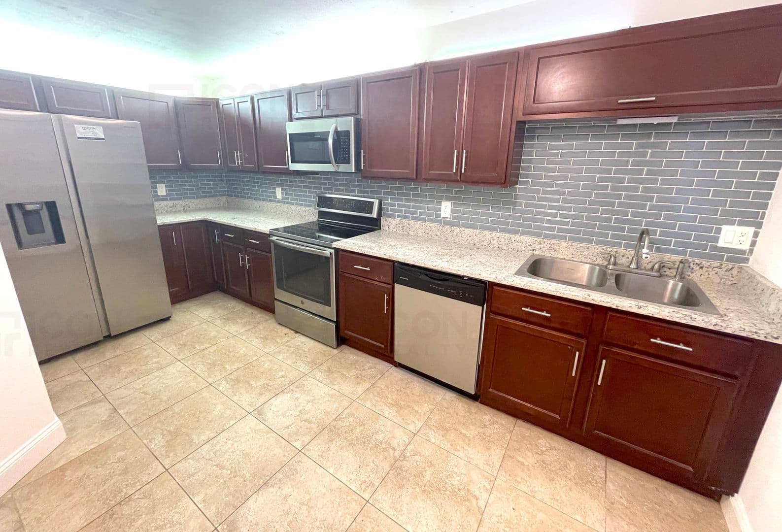 Lauderhill Townhome: 3613 Inverrary Boulevard W