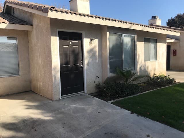 Bakersfield, Apartment: 3106 Brookside Dr.