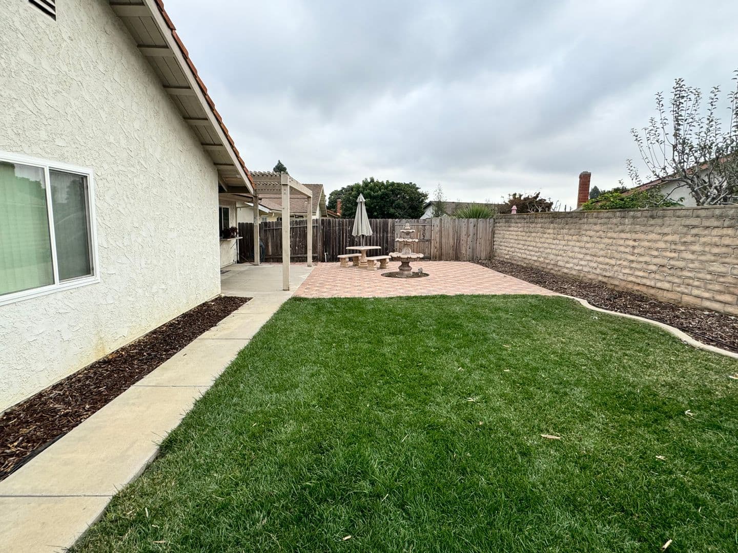 Ventura House: 6630 Sora St,