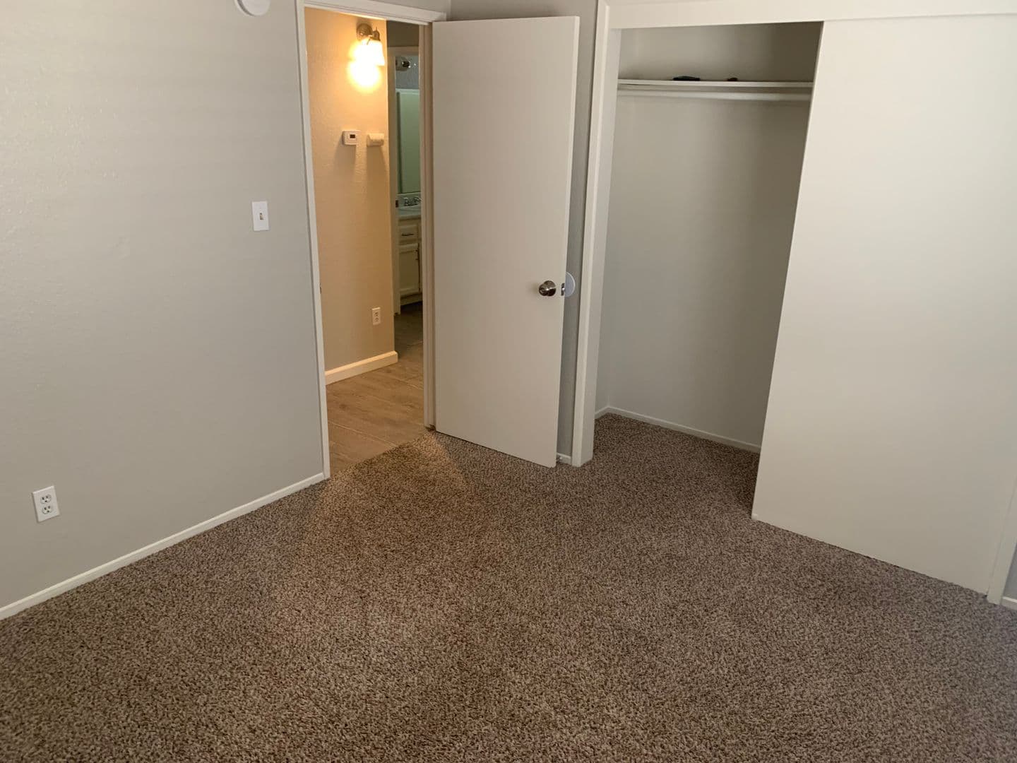 Bakersfield, Apartment: 817 Quail Ln. Lot 11  (#15-#17)