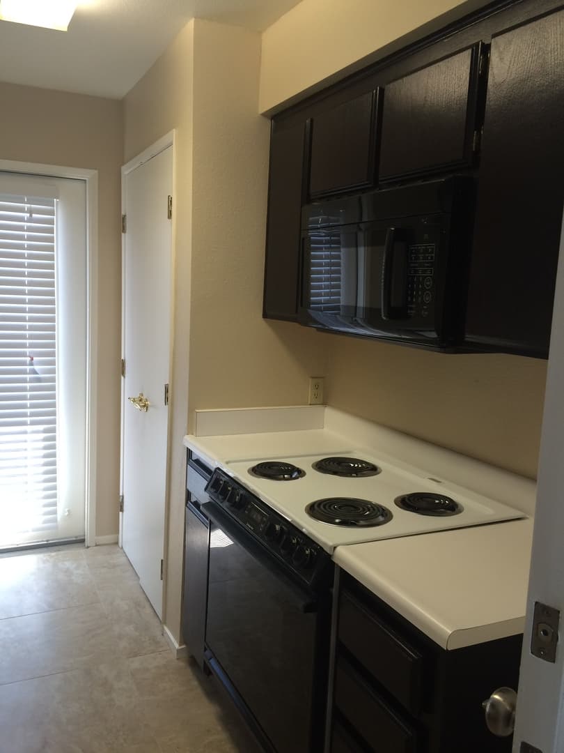 Bakersfield, Apartment: 3108 Brookfield Loop