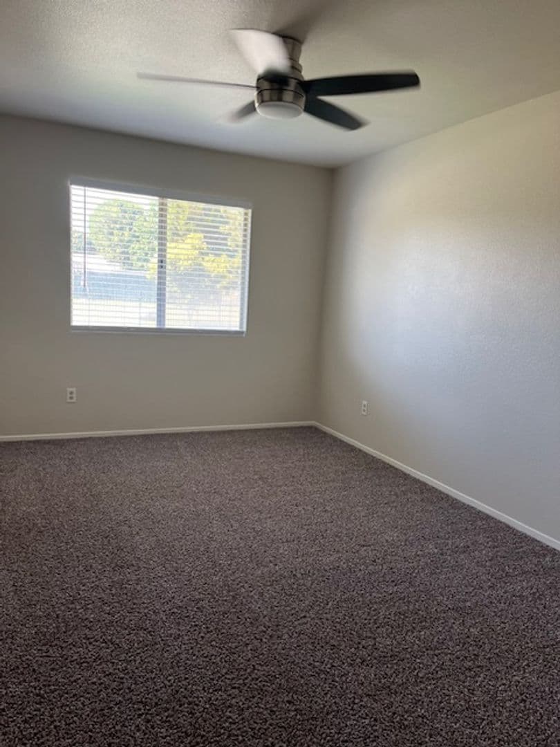 BAKERSFIELD Apartment: 3018 GOSFORD ROAD, units A-D