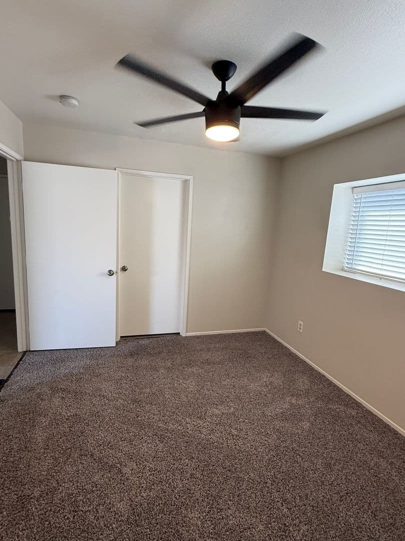Bakersfield, Apartment: 3112 Brookfield Loop