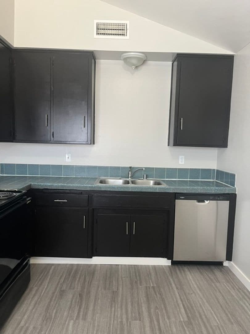 BAKERSFIELD Apartment: 4013 SORANNO AVENUE, units A-D