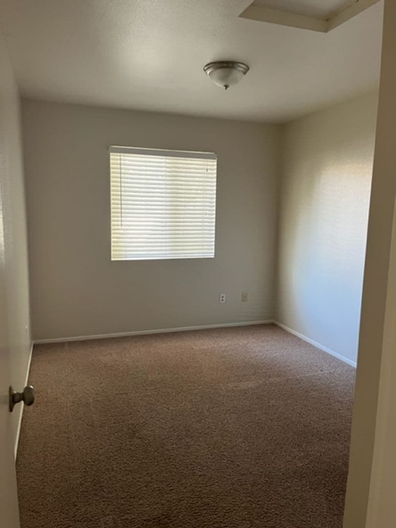 Bakersfield, Apartment: 3210 Brookfield Loop - 3210-D