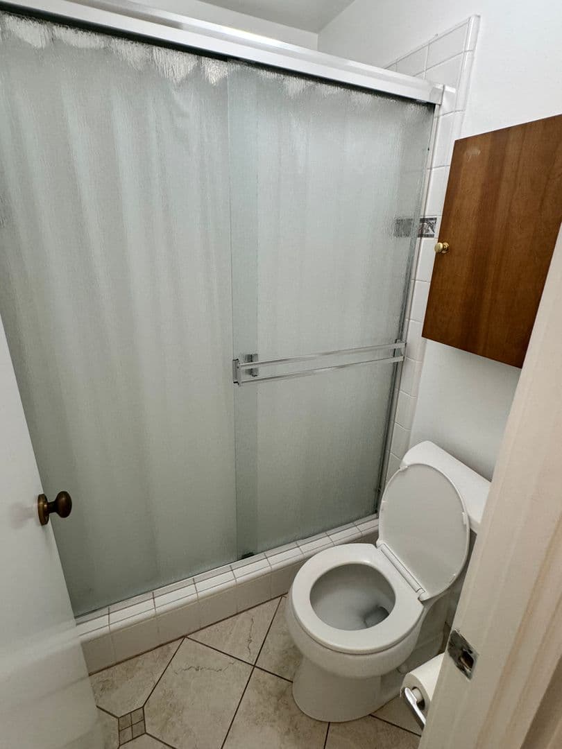 Ventura House: 6630 Sora St,