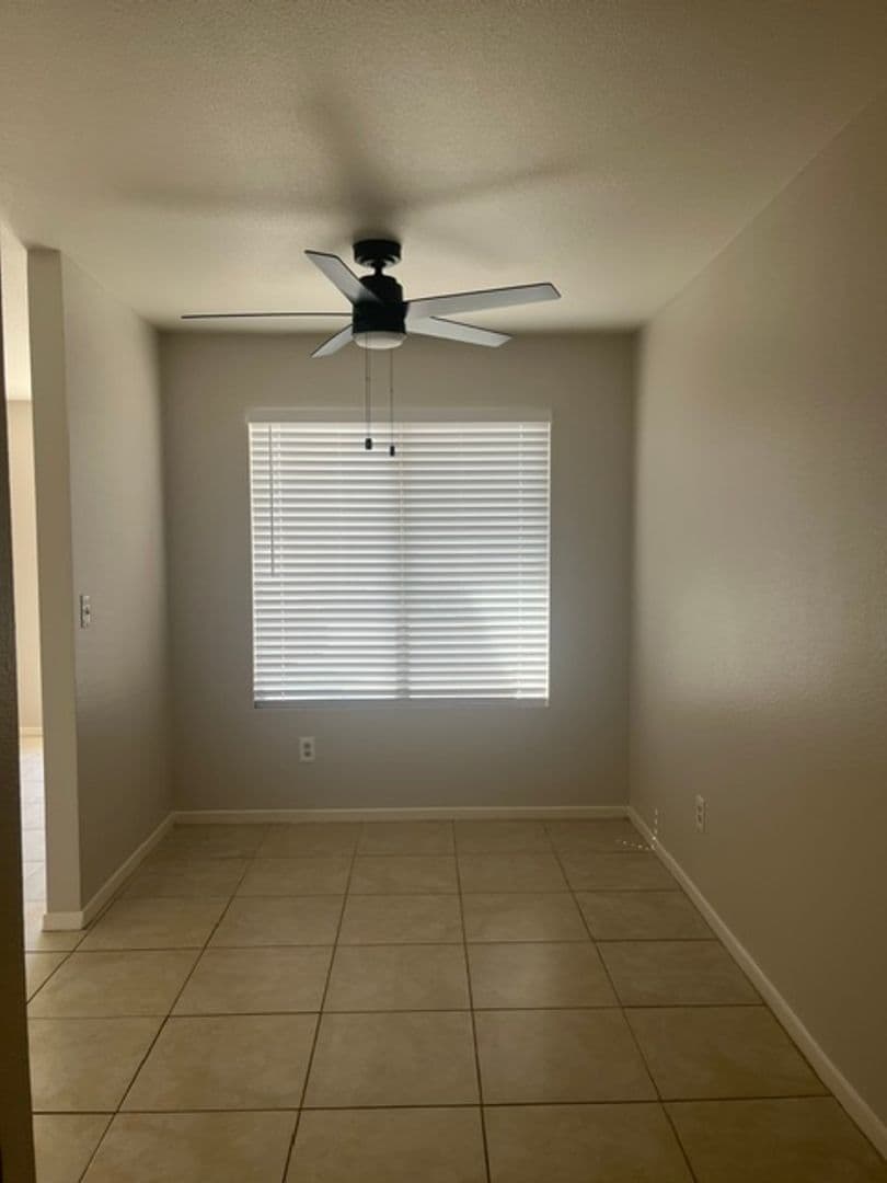 Bakersfield, Apartment: 3106 Brookside Dr.