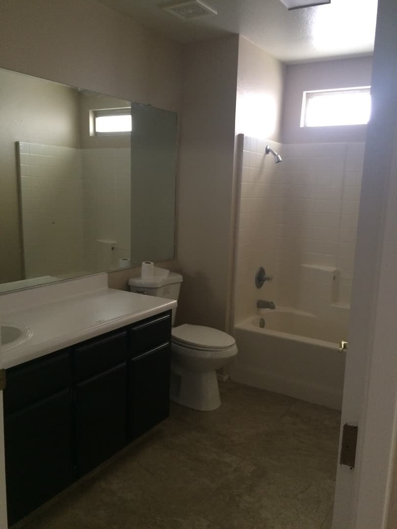Bakersfield, Apartment: 3108 Brookfield Loop