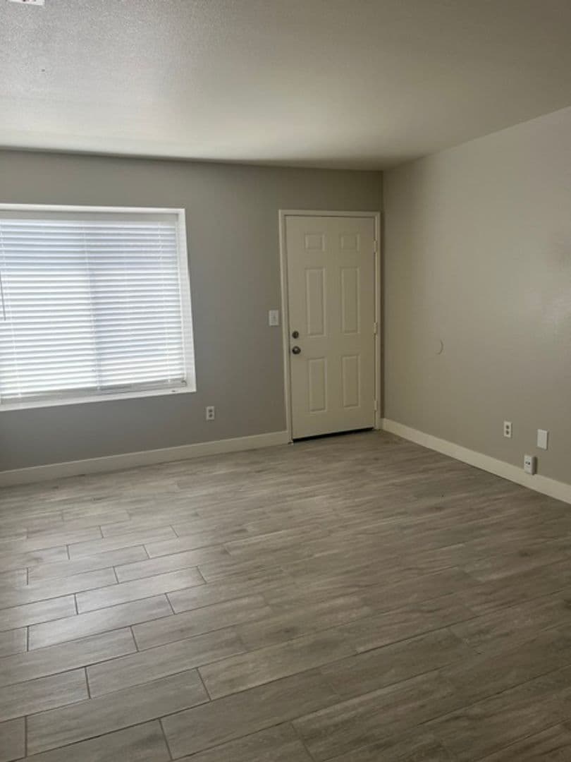 BAKERSFIELD Apartment: 4013 SORANNO AVENUE, units A-D