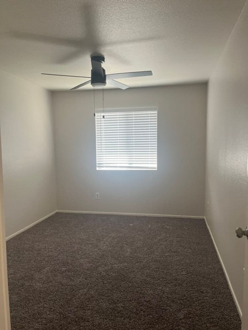 Bakersfield, Apartment: 3106 Brookside Dr.