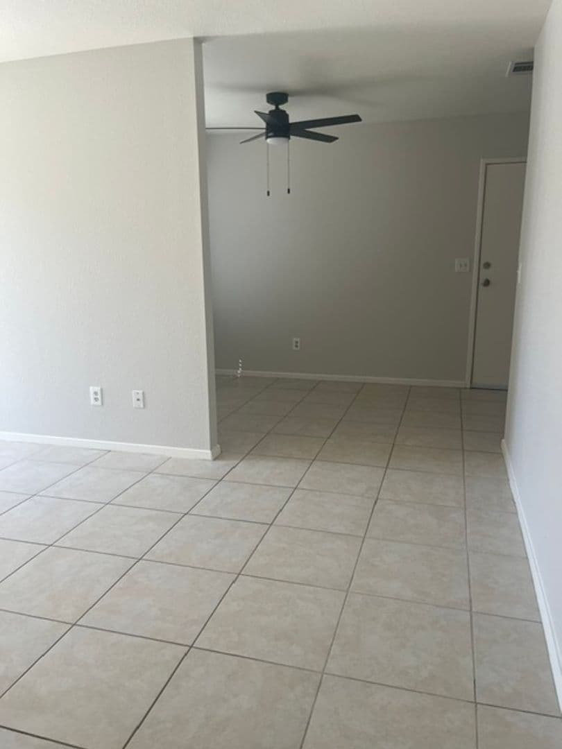 Bakersfield, Apartment: 3106 Brookside Dr.