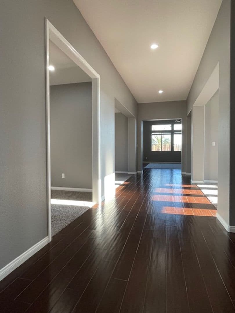BAKERSFIELD House: 11707 CHRISTMAS ROSE DRIVE