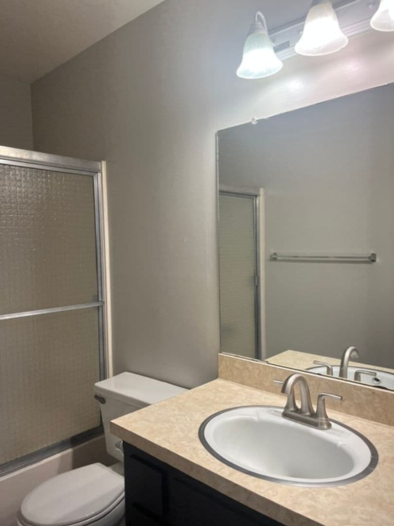 BAKERSFIELD Apartment: 4013 SORANNO AVENUE, units A-D