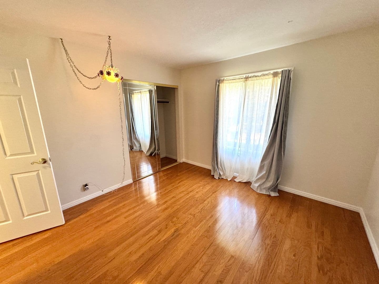 Ventura House: 246 Grandridge Court