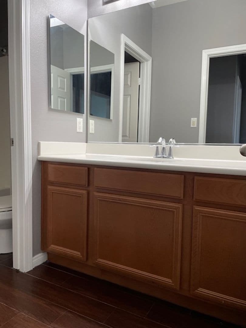 BAKERSFIELD House: 11707 CHRISTMAS ROSE DRIVE
