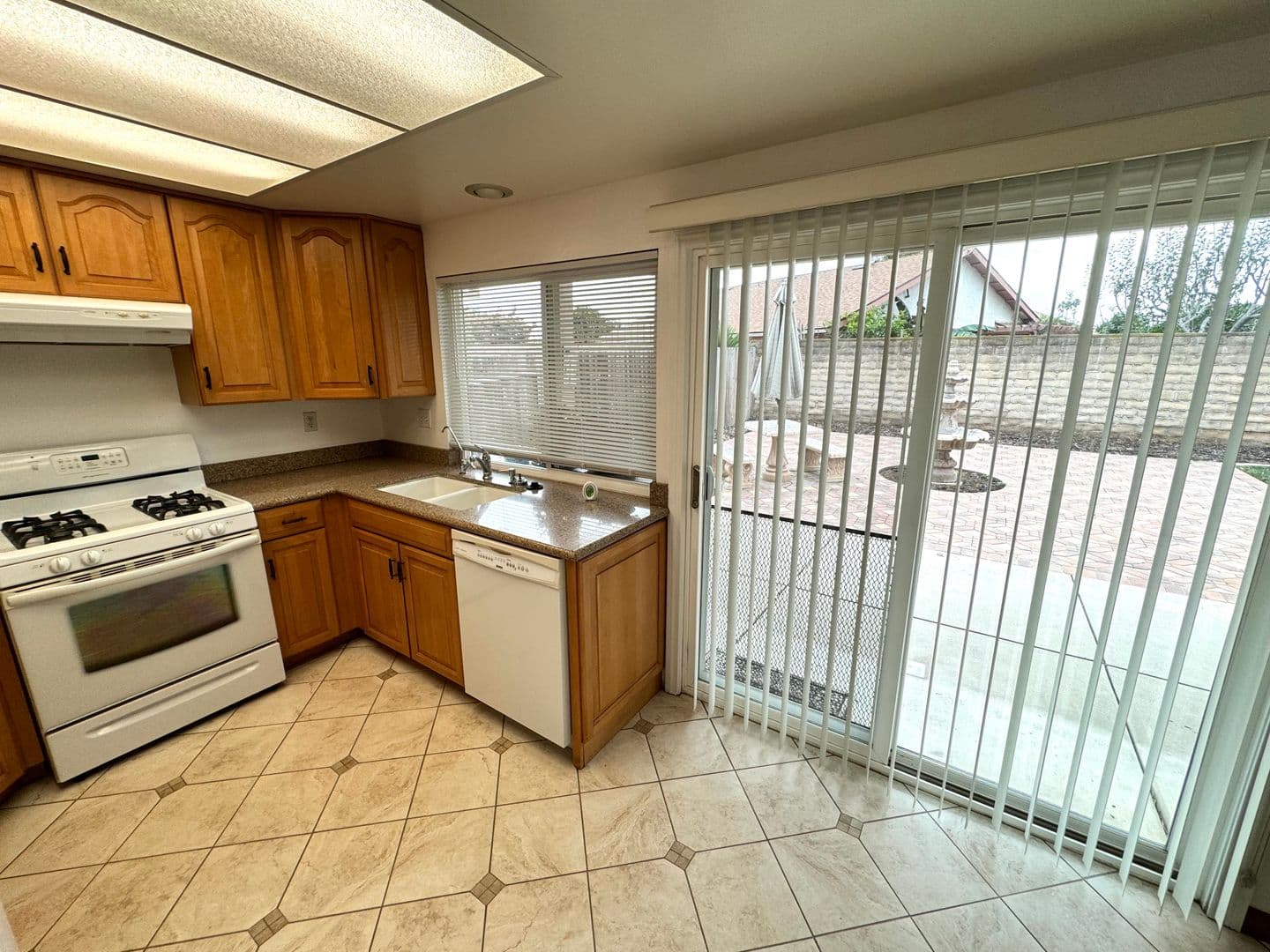 Ventura House: 6630 Sora St,